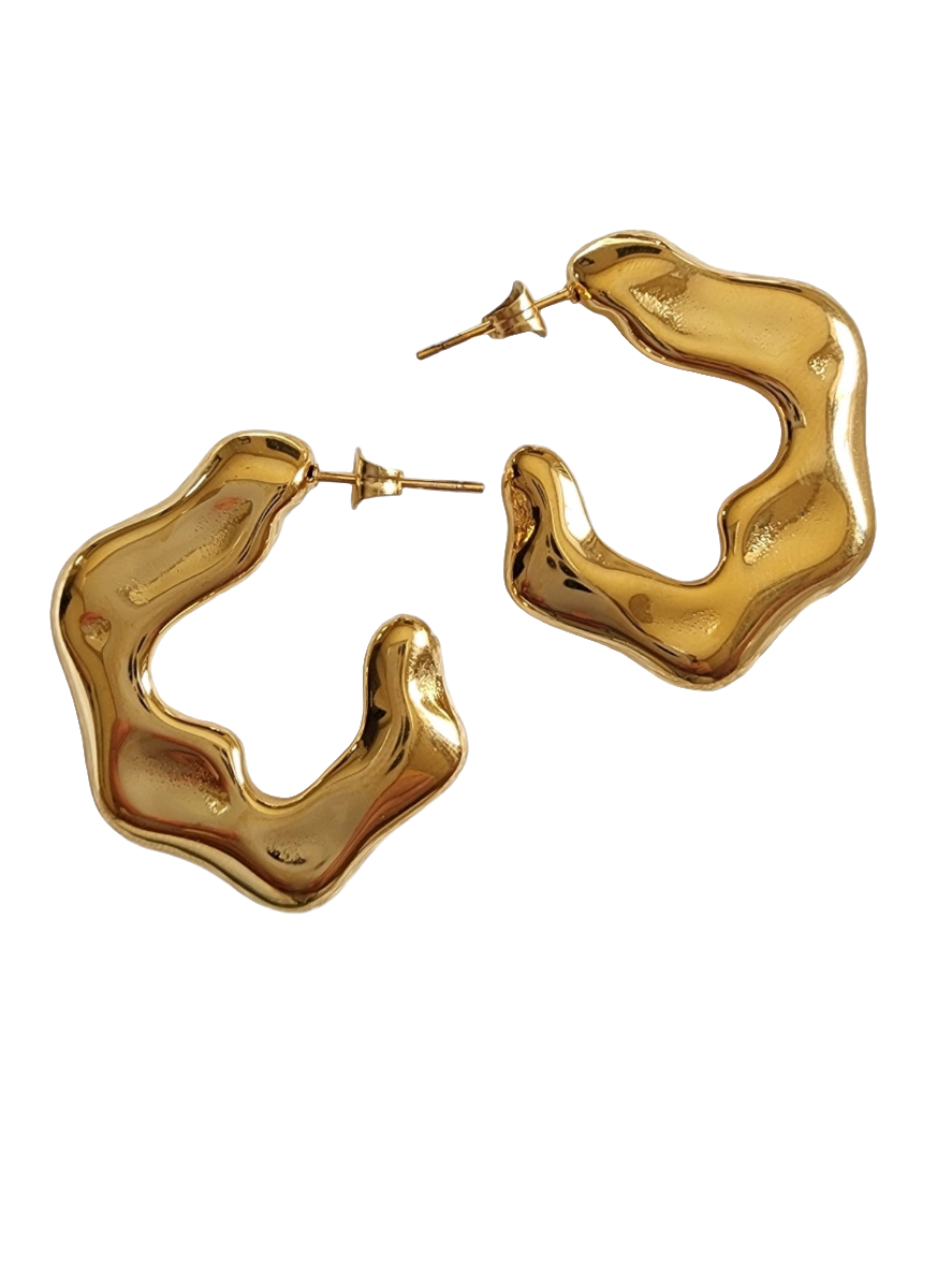 Maricela Hoops