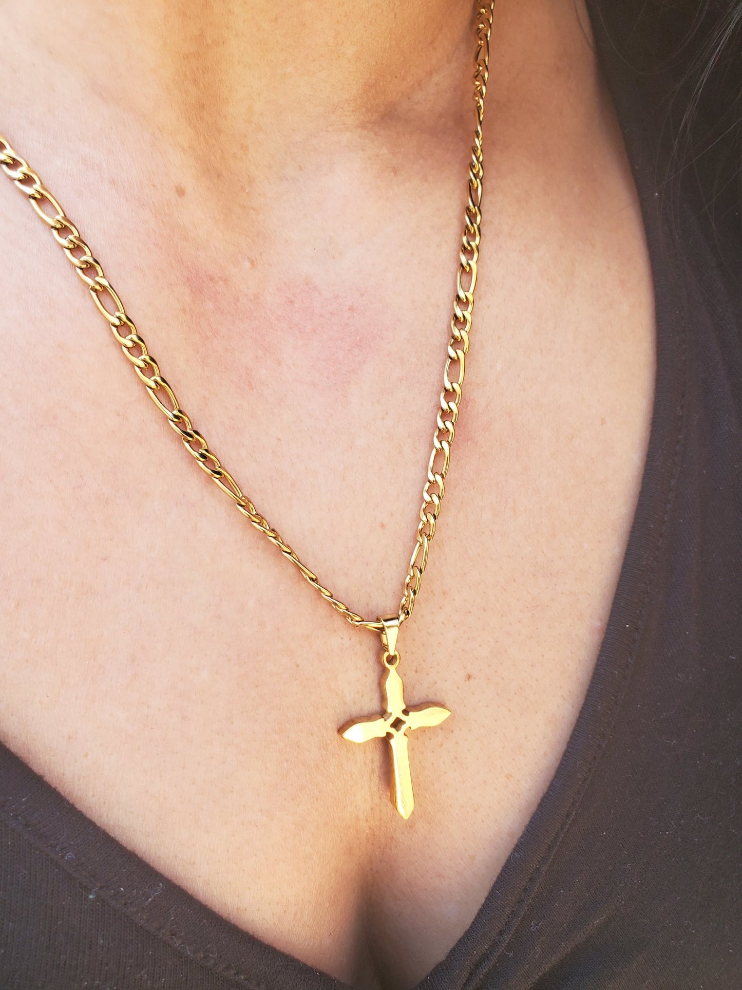 Chain with Triangle Cross