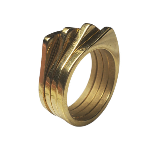 Anillo Piramid